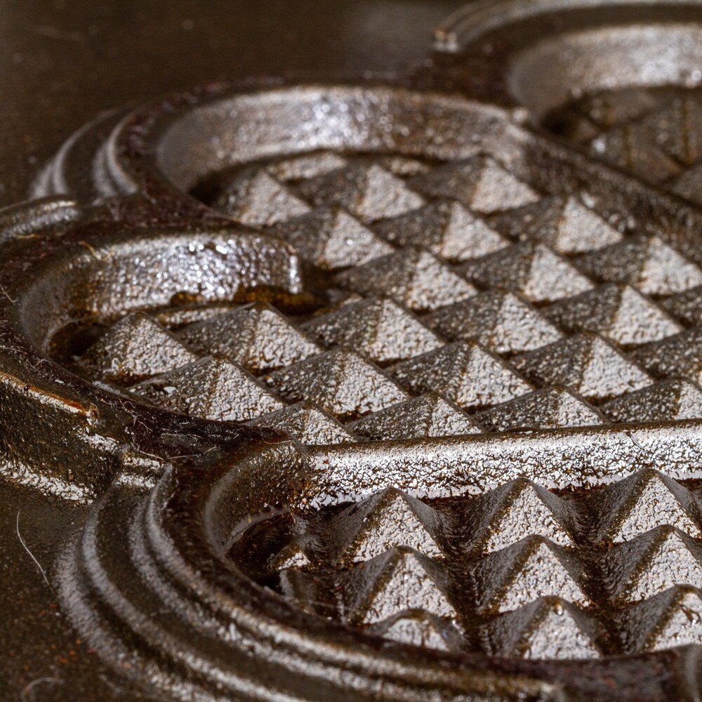 Ex-Demo Sephra Big Heart Waffle Maker - B Grade